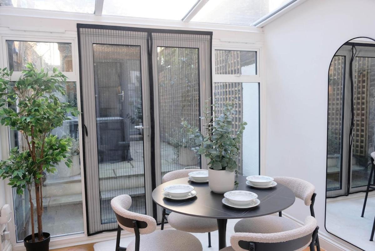 Apartment Lux & Stylish 2-bed Flat In West Kensington *