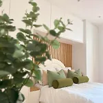 Lux & Stylish 2-Bed Flat In West Kensington