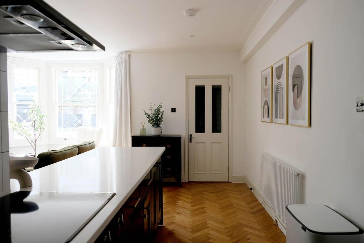 Lux & Stylish 2-bed Flat In West Kensington Appartamento