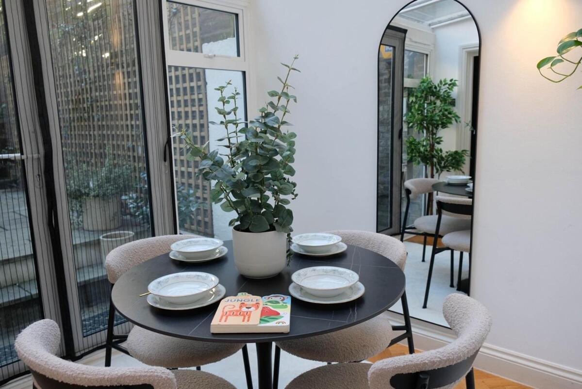 Appartamento Lux & Stylish 2-bed Flat In West Kensington Londra